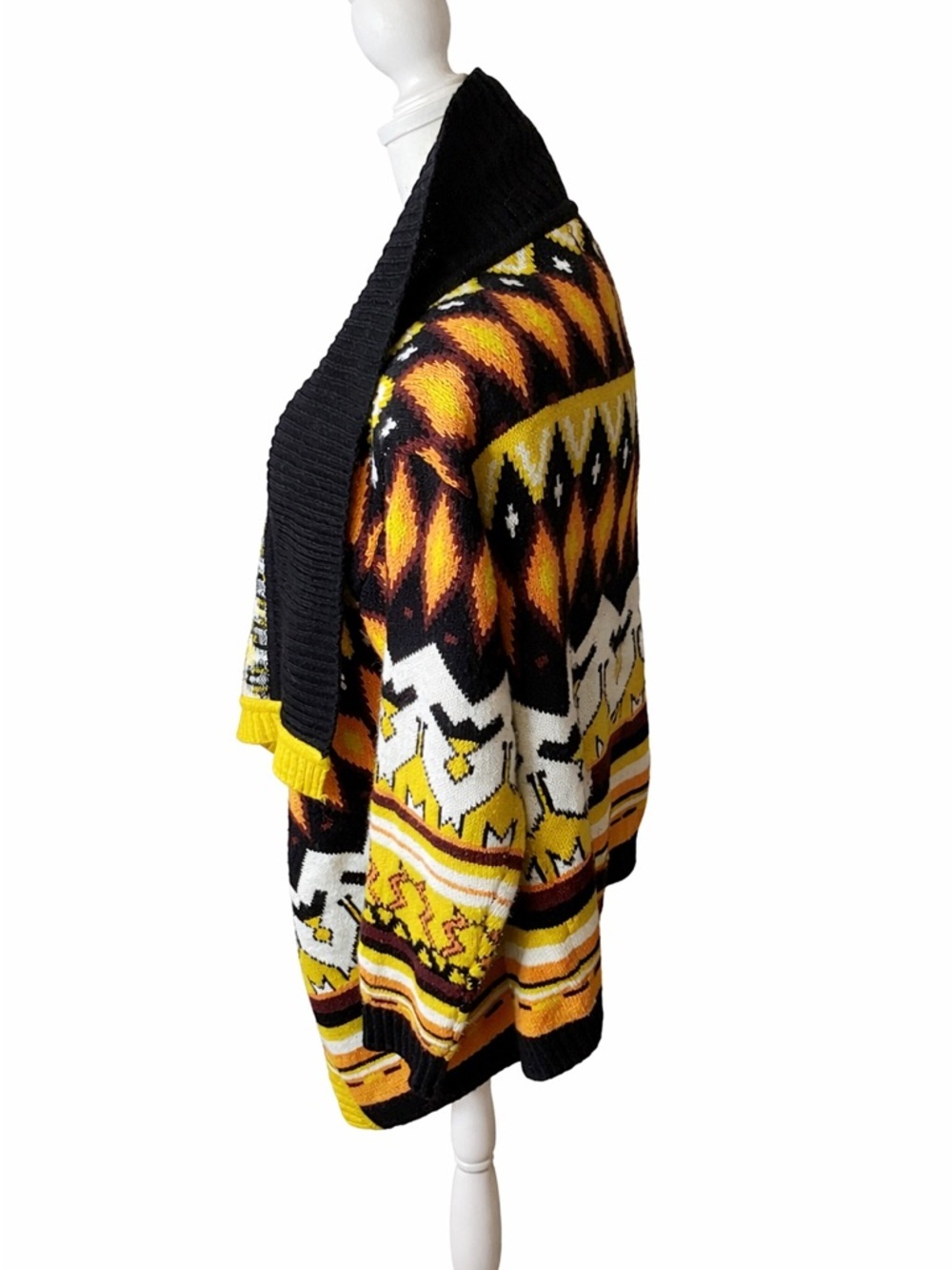 Open-Front Tribal Pattern Cardigan Sweater in Black & Yellow - Picture 2 of 3